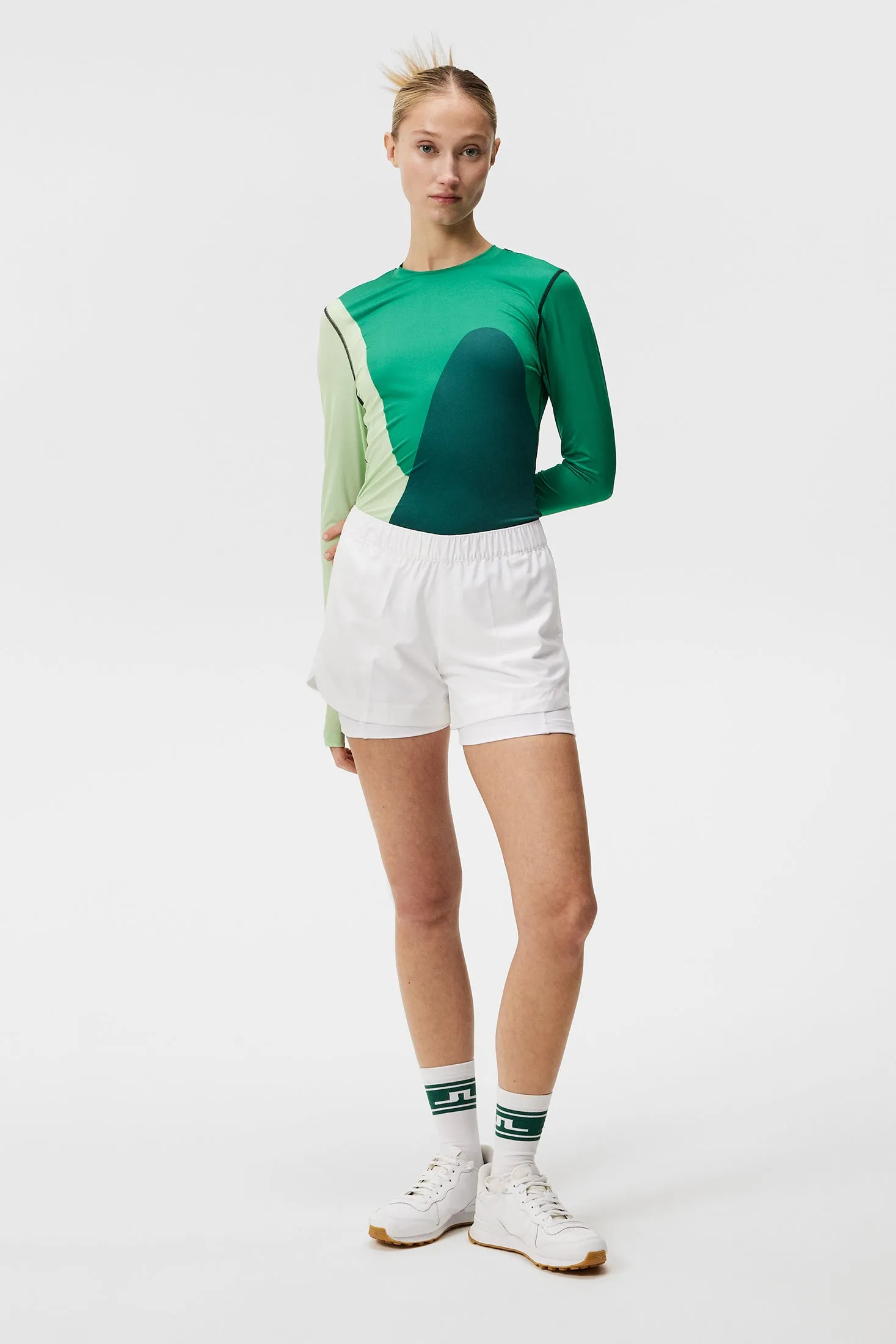 Mila Shorts / White